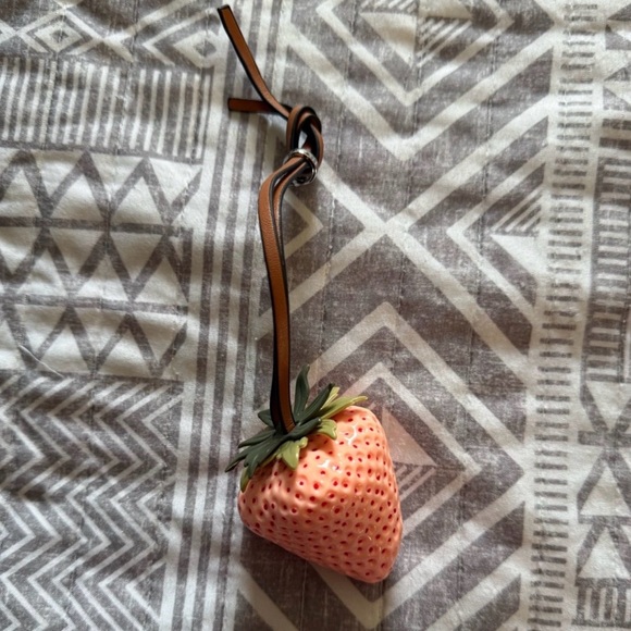 Life Like Strawberry Bag Charm-Med - Picture 5 of 5